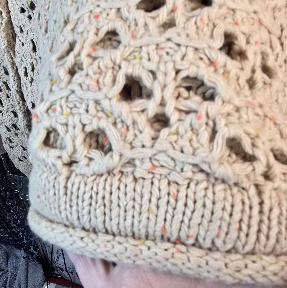 #0569 🧜♀️ L/XL ZENANA Lt Mocha Sweater w/Speckles 30-33ptp 22L Balloon Slvs - Picture 9 of 16